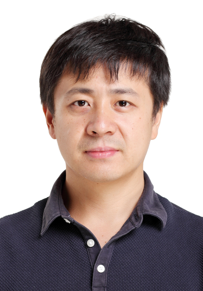 李力